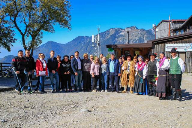 received_231835947686998